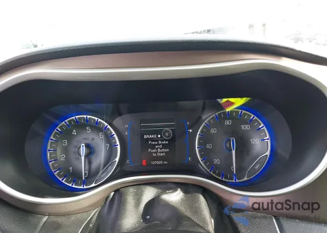 2017 Chrysler Pacifica Touring z USA, uszkodzony, nr VIN 2C4RC1DG0HR771006